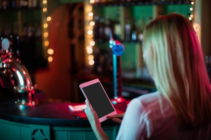 Meja Sic Bo langsung dengan dealer profesional di gamebot